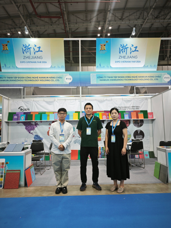 展会合照.jpg
